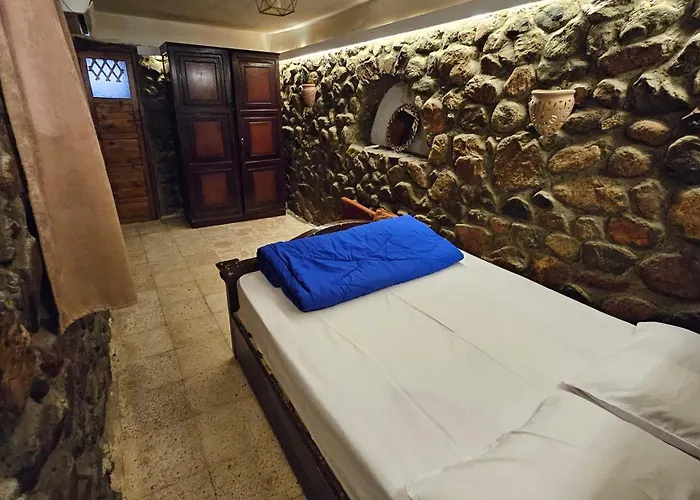 Rocky House Otel *